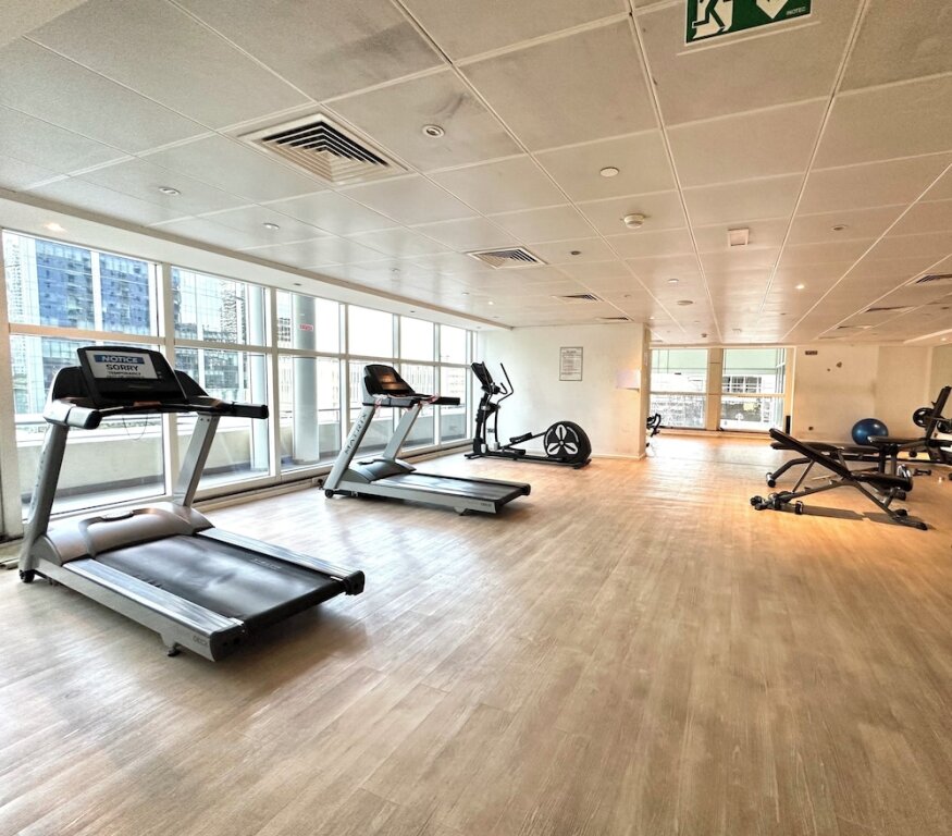 Дубай: Marco Polo - Striking Lake Views at JLT | 1 BR | 2 Balconies