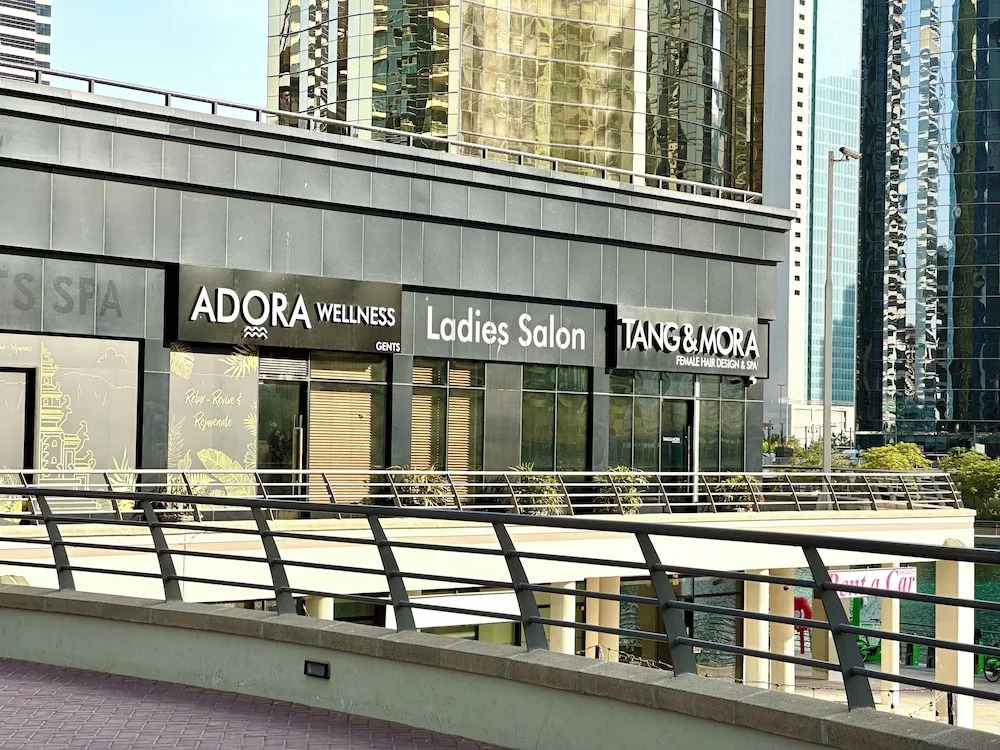 Дубай: Marco Polo - Striking Lake Views at JLT | 1 BR | 2 Balconies