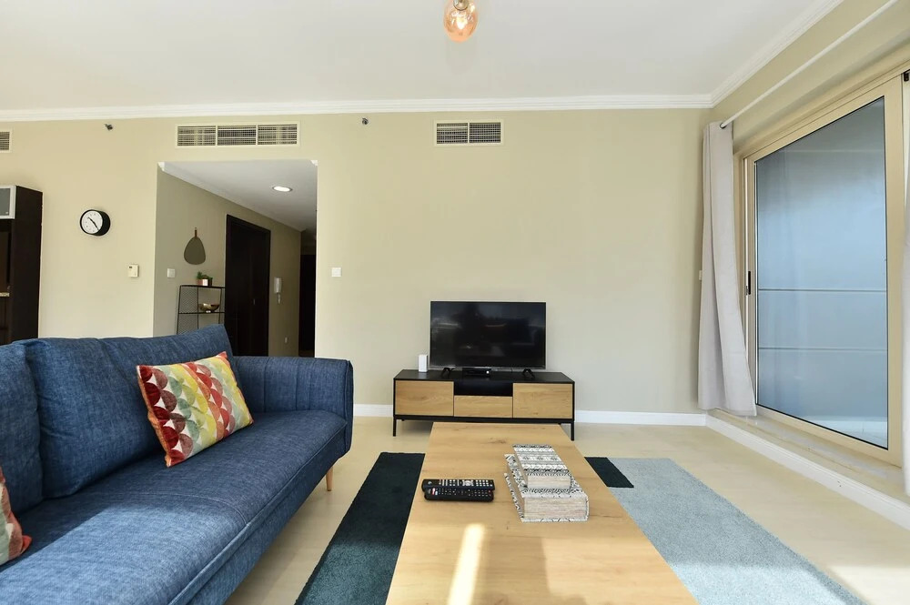 Дубай: 2-BR Marina View Retreat at Marina Quays - DSY