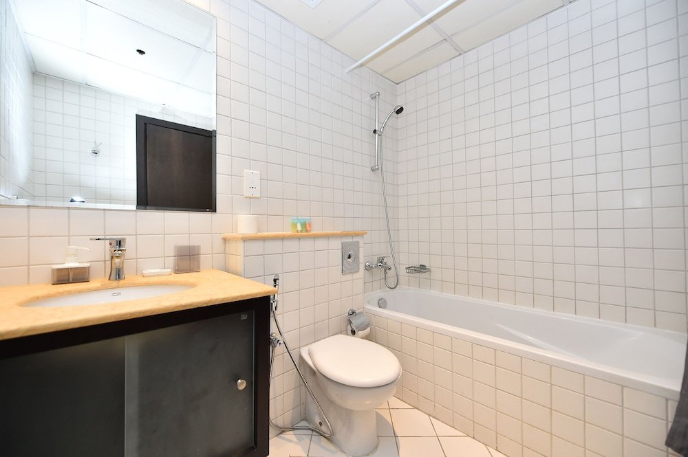 Дубай: 2-BR Marina View Retreat at Marina Quays - DSY