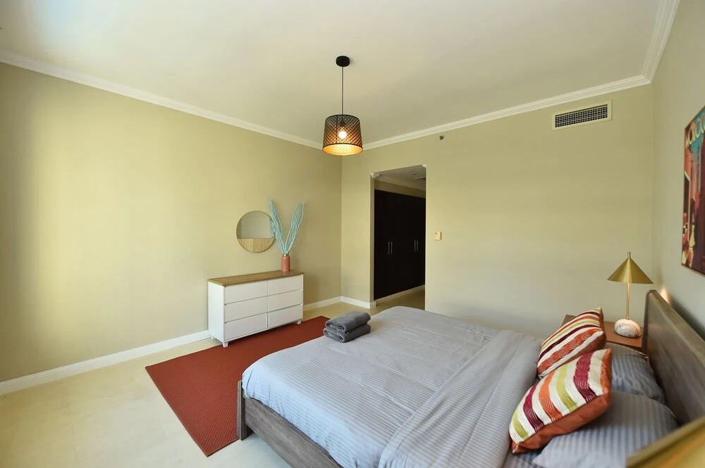 Дубай: 2-BR Marina View Retreat at Marina Quays - DSY