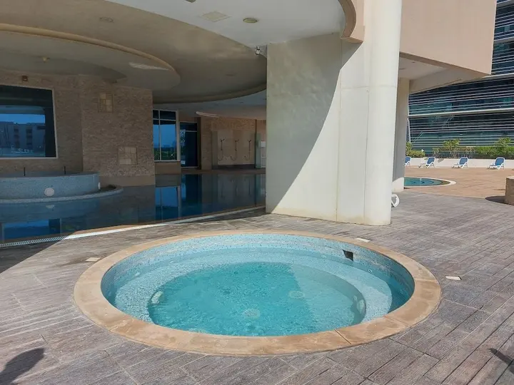 Дубай: Whitesage - Gorgeous Apartment in JLT Near the Metro Station