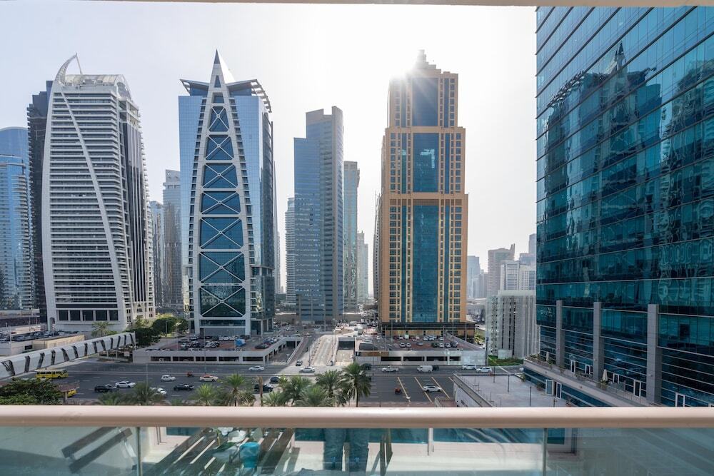 Дубай: Whitesage - Gorgeous Apartment in JLT Near the Metro Station