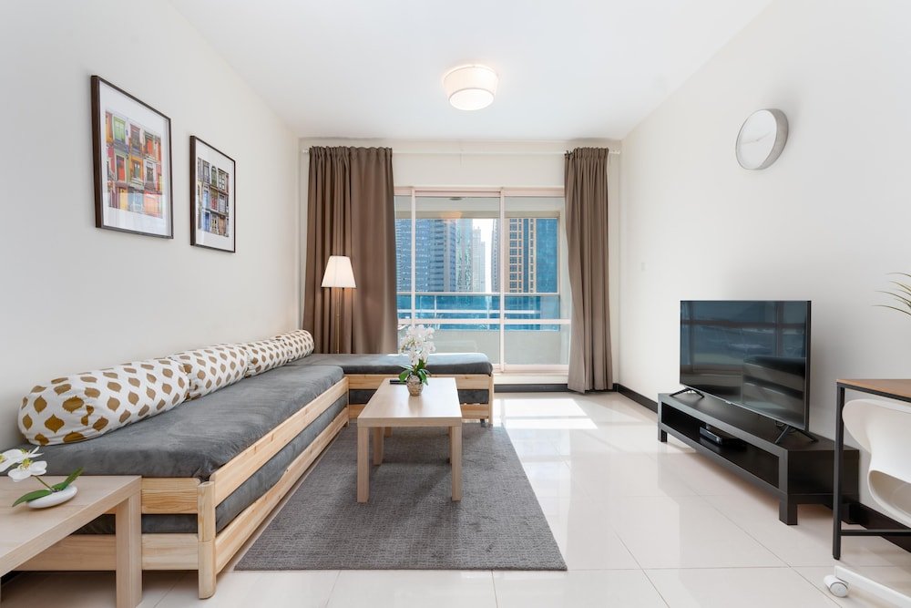 Дубай: Whitesage - Gorgeous Apartment in JLT Near the Metro Station