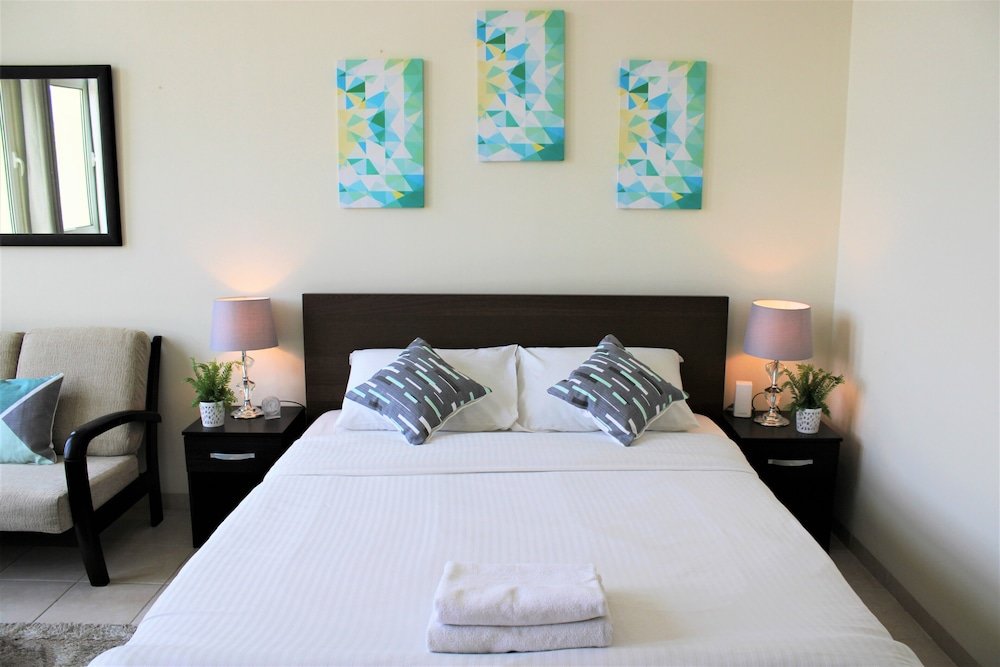 Дубай: IRN - Spacious Studio in Discover Garden