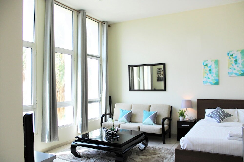 Дубай: IRN - Spacious Studio in Discover Garden