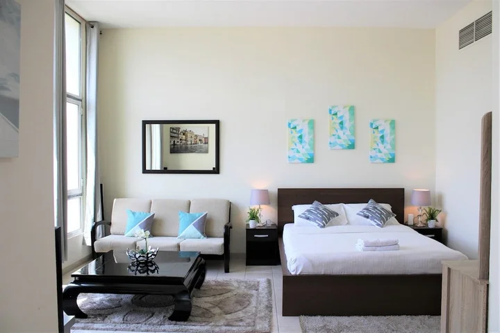 Дубай: IRN - Spacious Studio in Discover Garden