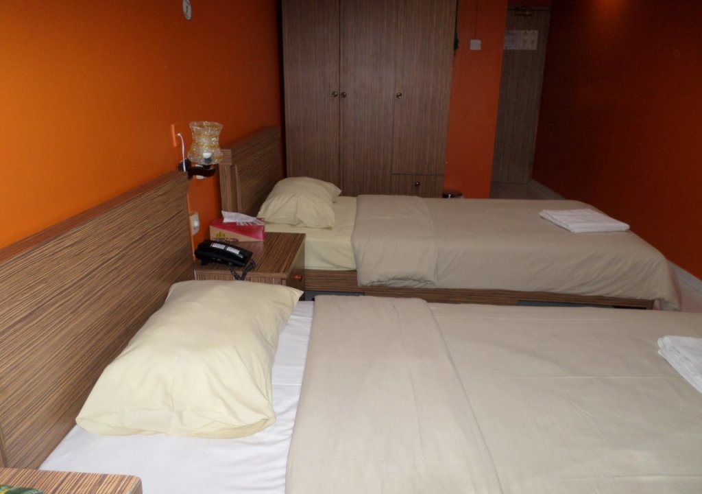 Дубай: OYO 925 Emirates Hotel