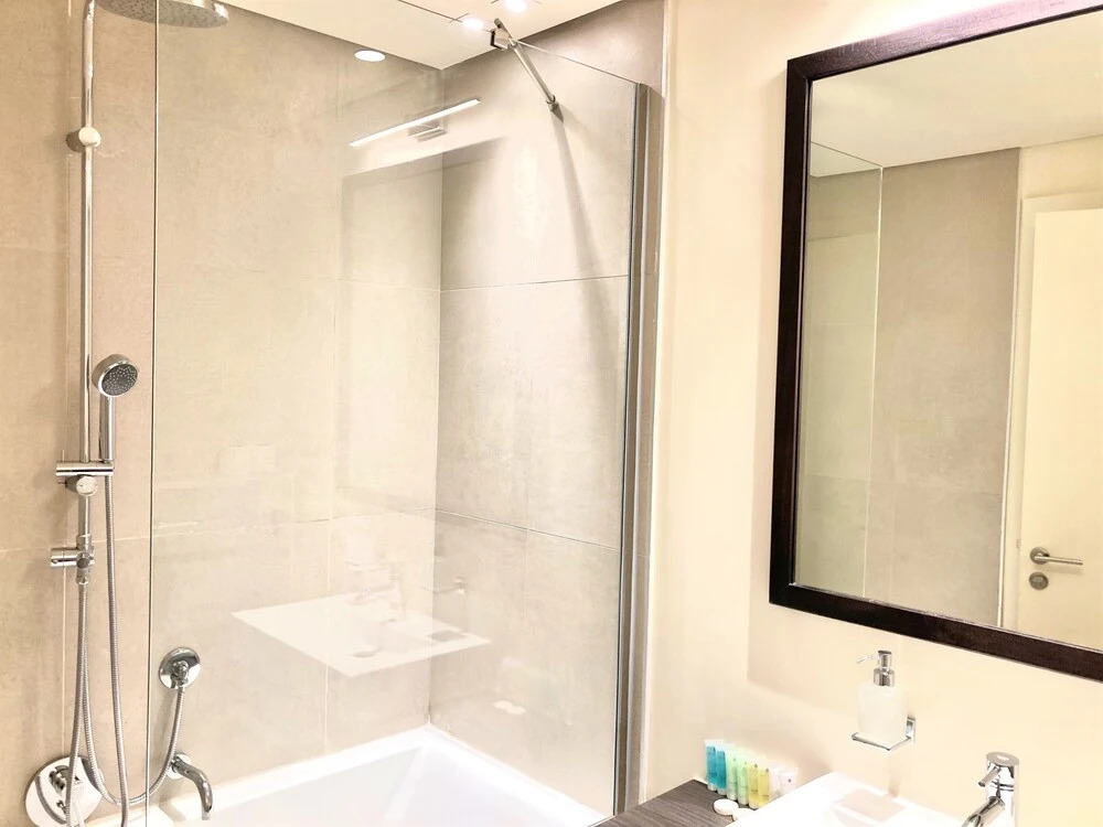 Дубай: Amazing Living Park View JVC -1bed With Balcony