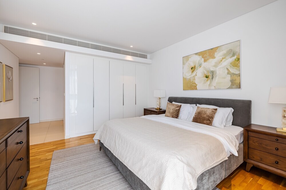Дубай: Massive 3 Beds Sea View Bluewaters B10
