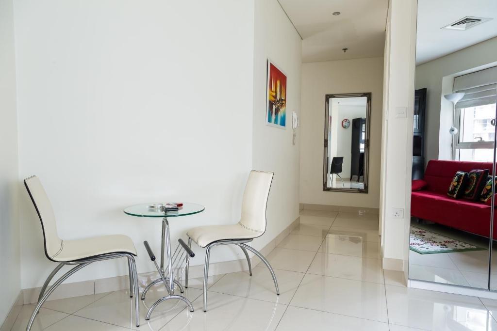 Дубай: HiGuests Vacation Homes - Atlantic Tower