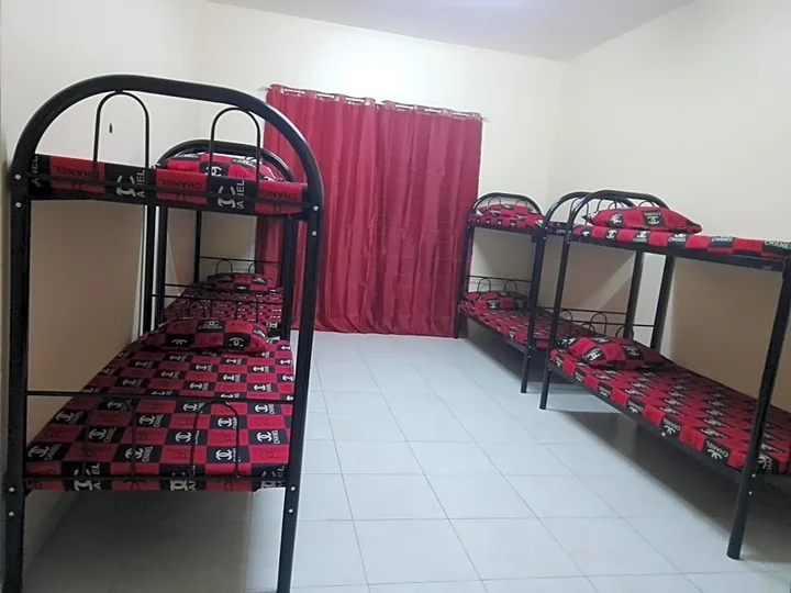 Дубай: Abree building New Hostel