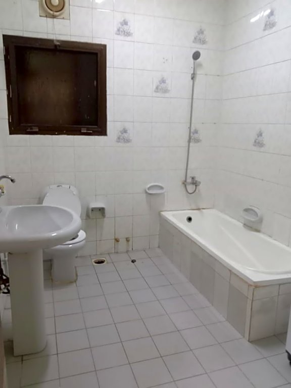Дубай: Abree building New Hostel