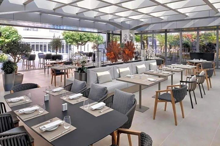 Дубай: Address Dubai Mall Apartment above Dubai Mall - Premium Residence