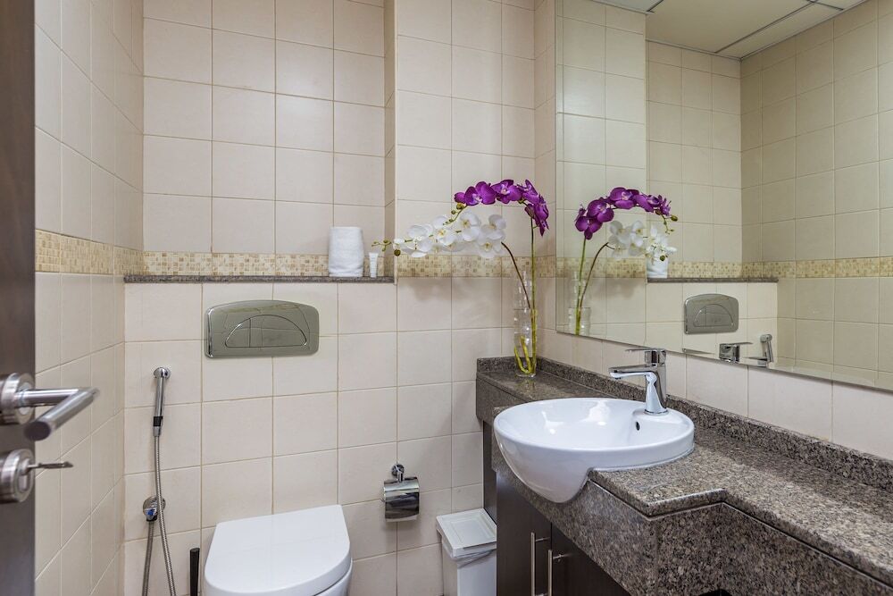 Дубай: Bay Central-West Tower by Deluxe Holiday Homes