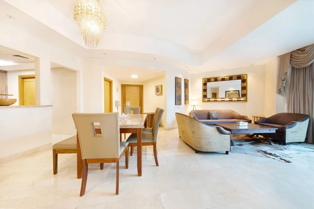 Дубай: Maison Privee - Spacious Apt w/ Beach, Pool and Marina Access
