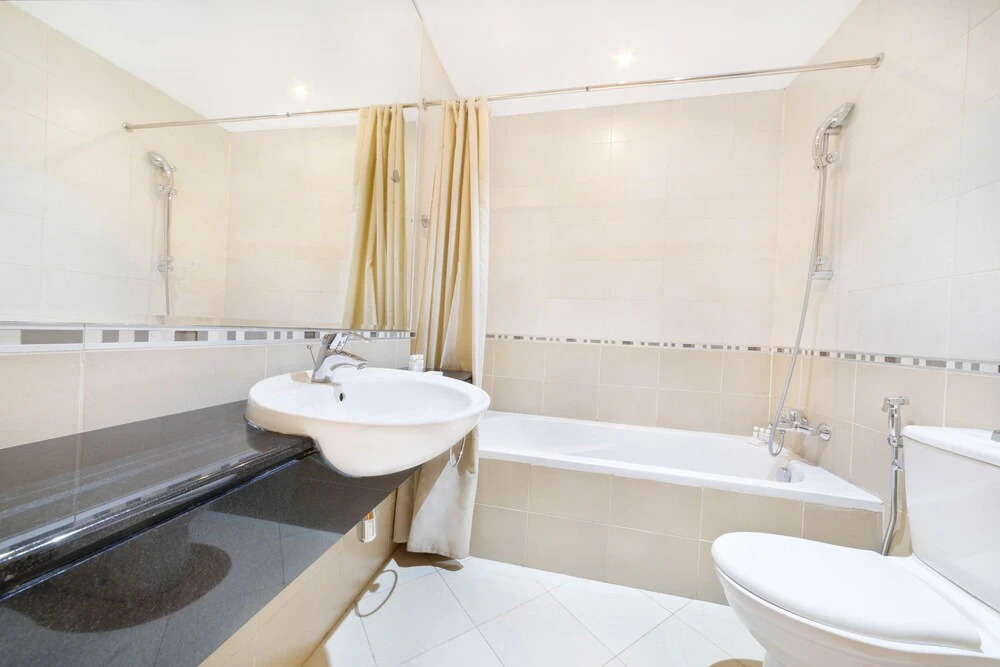 Дубай: Maison Privee - Spacious Apt w/ Beach, Pool and Marina Access