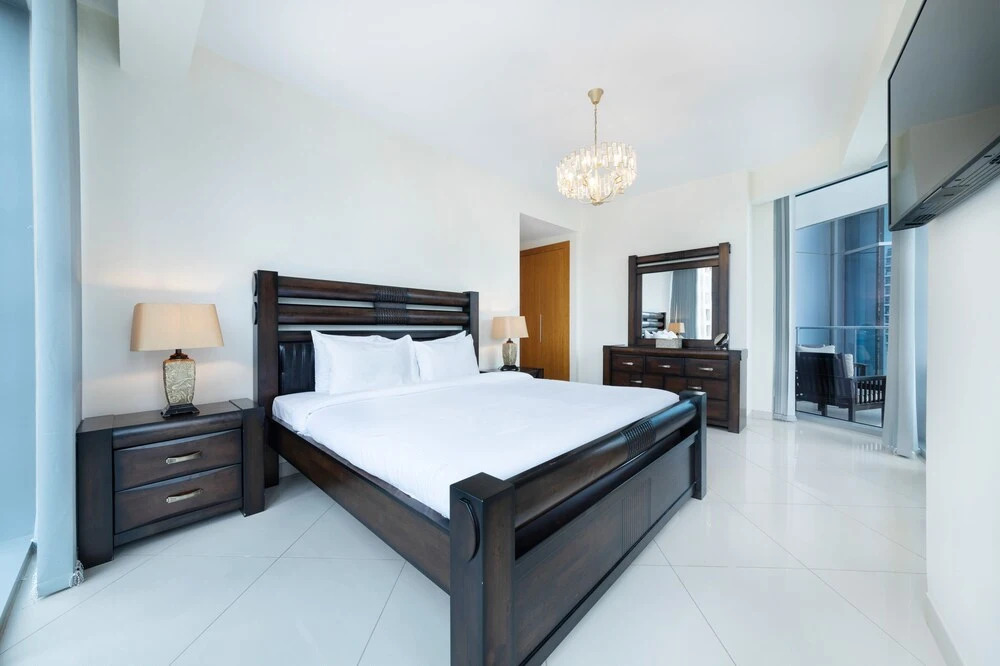 Дубай: Maison Privee - Spacious Apt w/ Beach, Pool and Marina Access