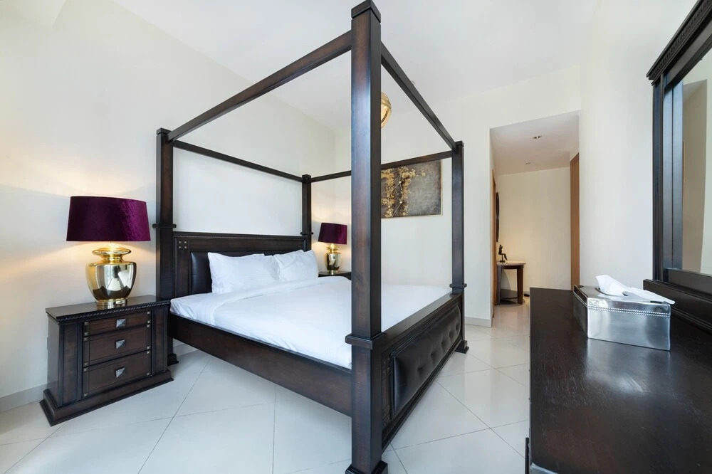 Дубай: Maison Privee - Spacious Apt w/ Beach, Pool and Marina Access