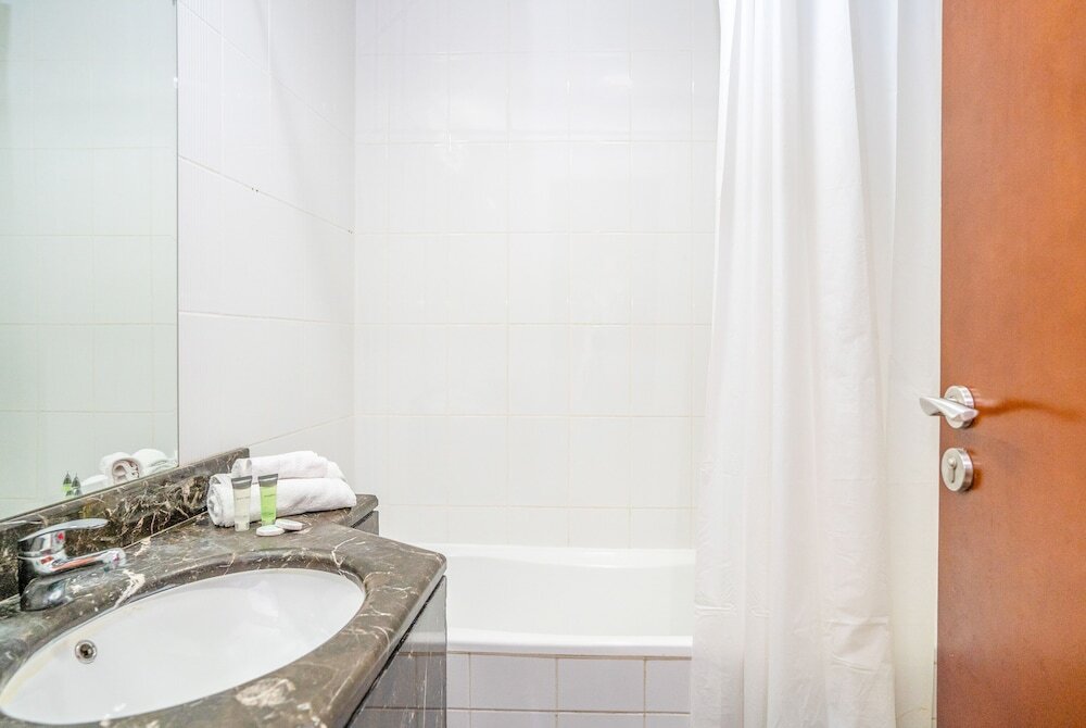 Дубай: Tanin - Spacious Studio Close to Burj Khalifa & Dubai Mall