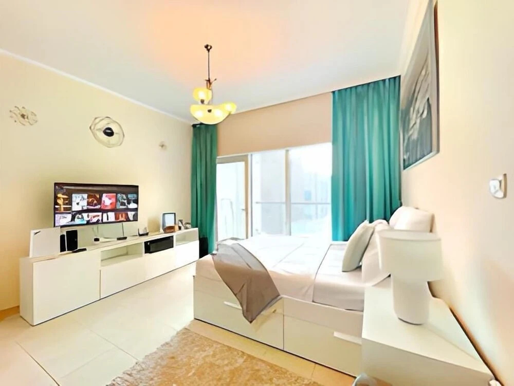 Дубай: Tanin - Spacious Studio Close to Burj Khalifa & Dubai Mall