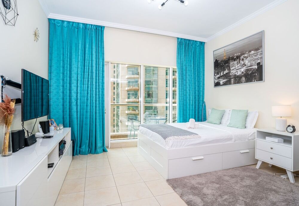 Дубай: Tanin - Spacious Studio Close to Burj Khalifa & Dubai Mall
