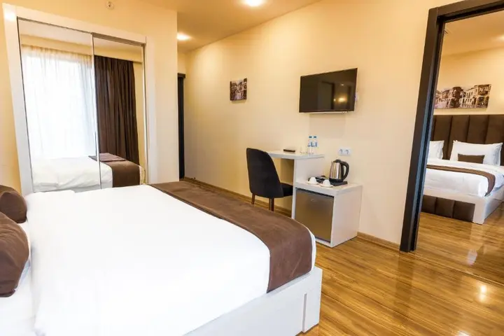 Тбилиси: Отель Residence Plaza Mimino