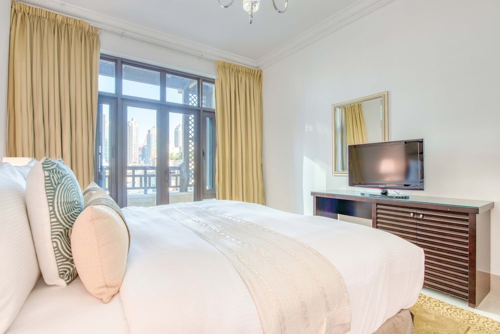 Дубай: Maison Privee - Tasteful Apt cls to Burj Khalifa & Dubai Mall