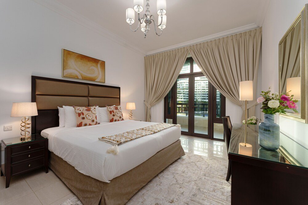 Дубай: Maison Privee - Tasteful Apt cls to Burj Khalifa & Dubai Mall