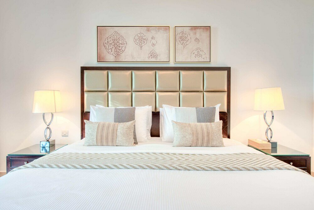 Дубай: Maison Privee - Tasteful Apt cls to Burj Khalifa & Dubai Mall