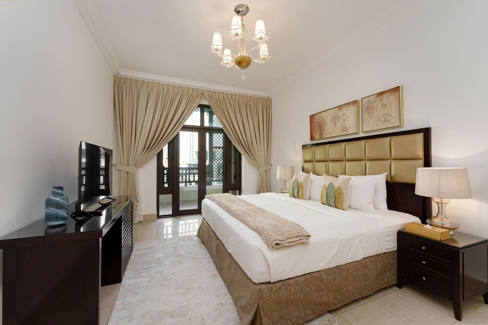 Дубай: Maison Privee - Tasteful Apt cls to Burj Khalifa & Dubai Mall