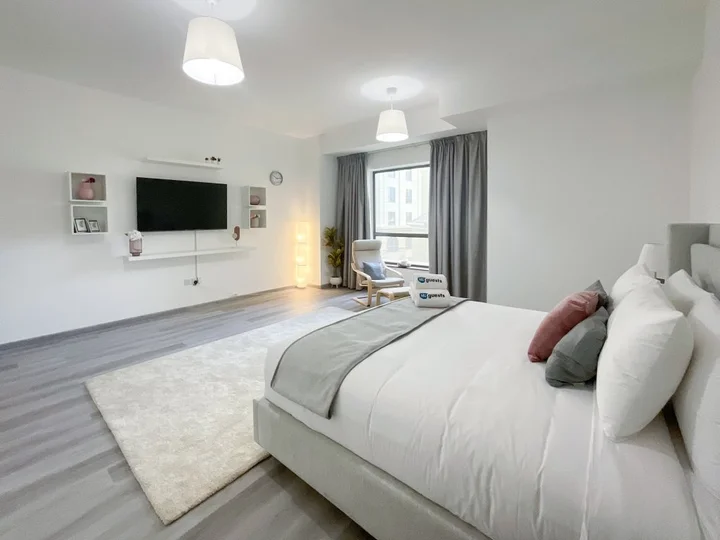 Дубай: Apartments HiGuests - Amazing Family Size Apt in JBR with Pool and Gym