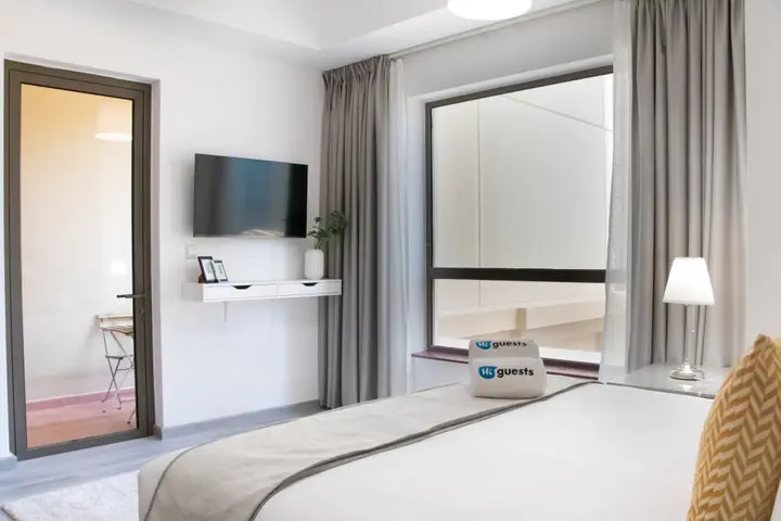 Дубай: Apartments HiGuests - Amazing Family Size Apt in JBR with Pool and Gym