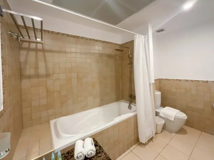 Дубай: Apartments HiGuests - Amazing Family Size Apt in JBR with Pool and Gym