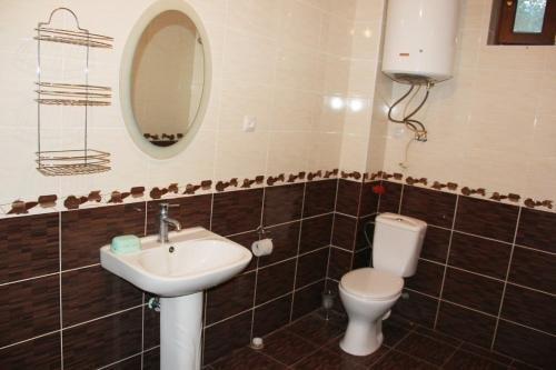 Паки: Svaneti, Hotel Ushguli