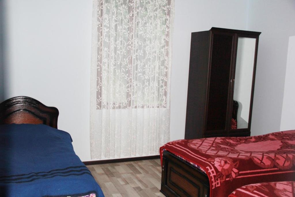 Паки: Svaneti, Hotel Ushguli