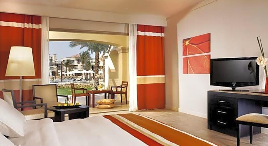 Айн-Сохна: Jaz Little Venice Golf Resort.