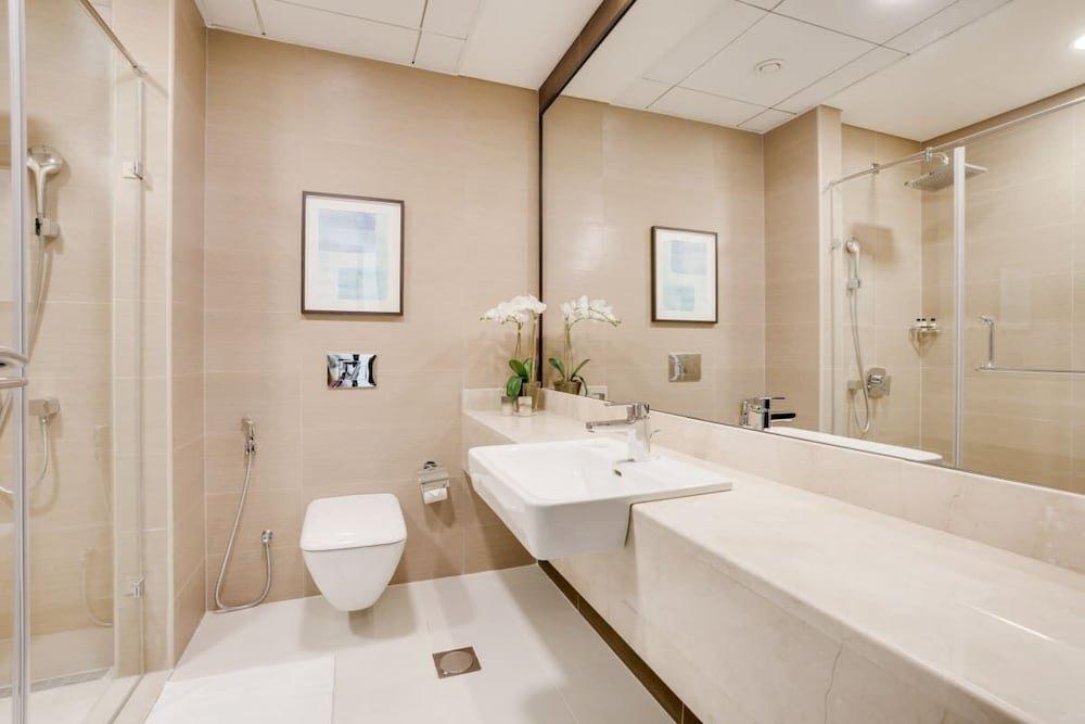 Дубай: Modern En-suite Flat w/ Dubai Marina View!