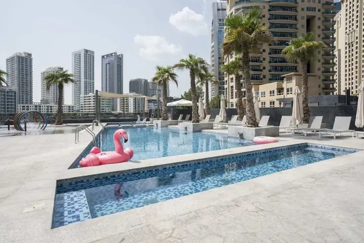Дубай: Modern En-suite Flat w/ Dubai Marina View!