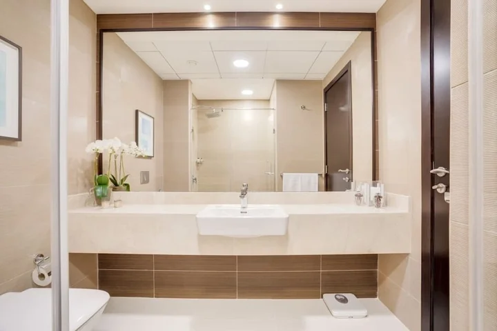 Дубай: Modern En-suite Flat w/ Dubai Marina View!