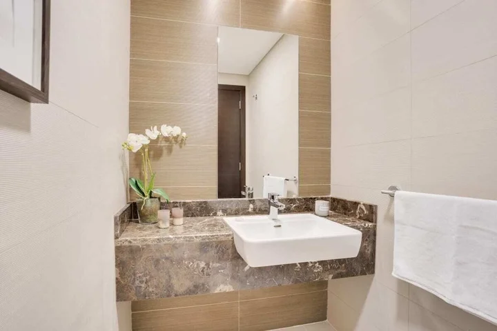 Дубай: Modern En-suite Flat w/ Dubai Marina View!