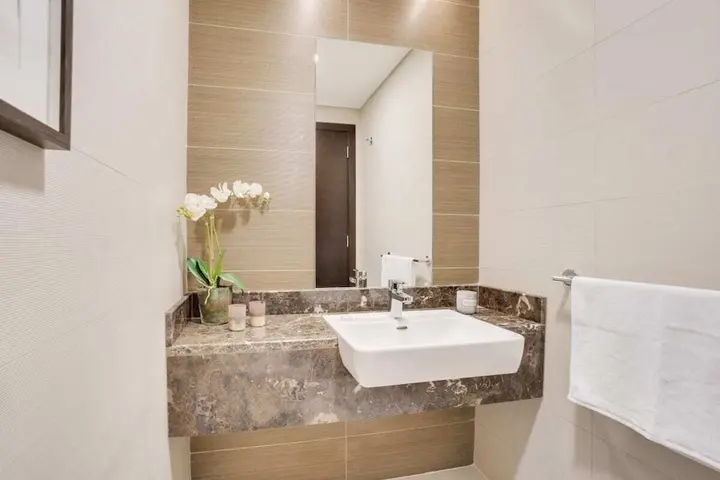 Дубай: Modern En-suite Flat w/ Dubai Marina View!