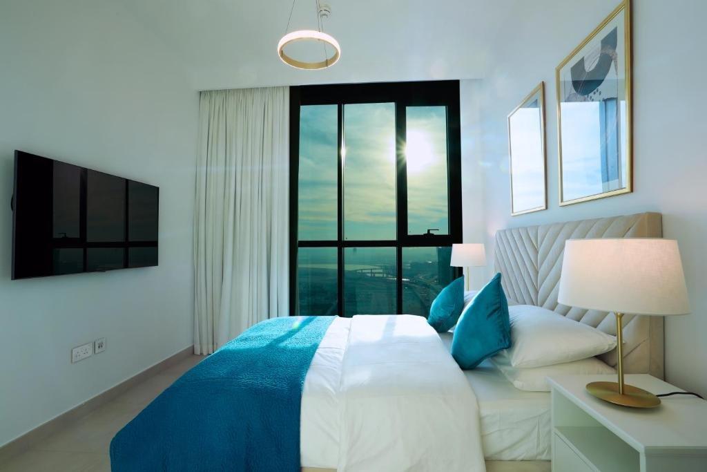 Дубай: Spacious 2BR wide open views to Burj Khalifa & Fountain