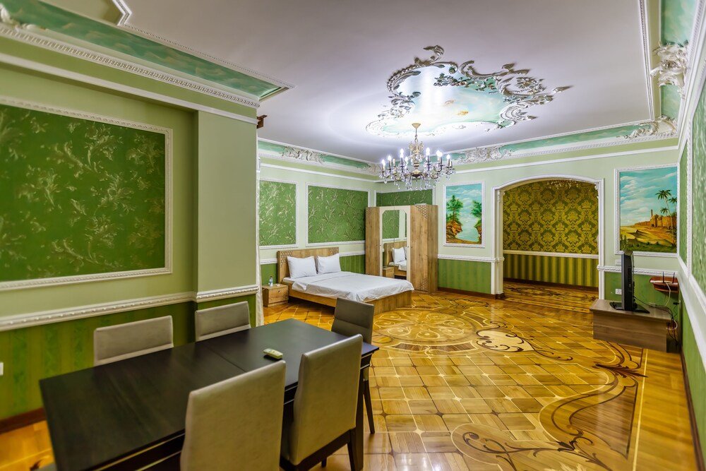 Баку: Nizami Street Royal Luxury Apartment