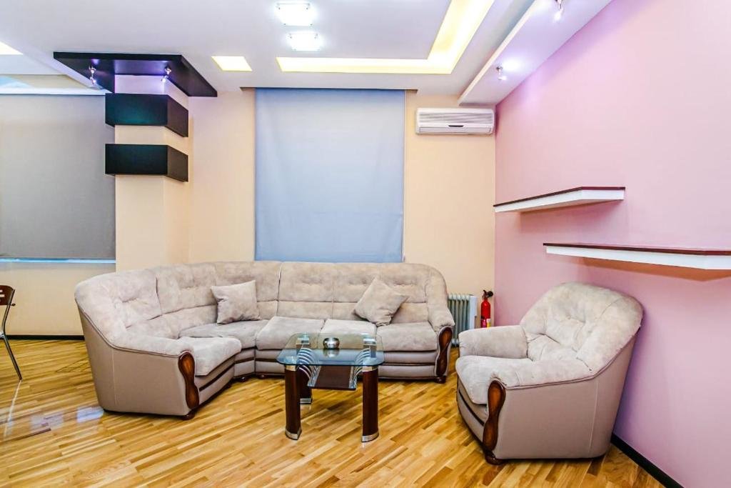 Баку: Deluxe Nizami 32