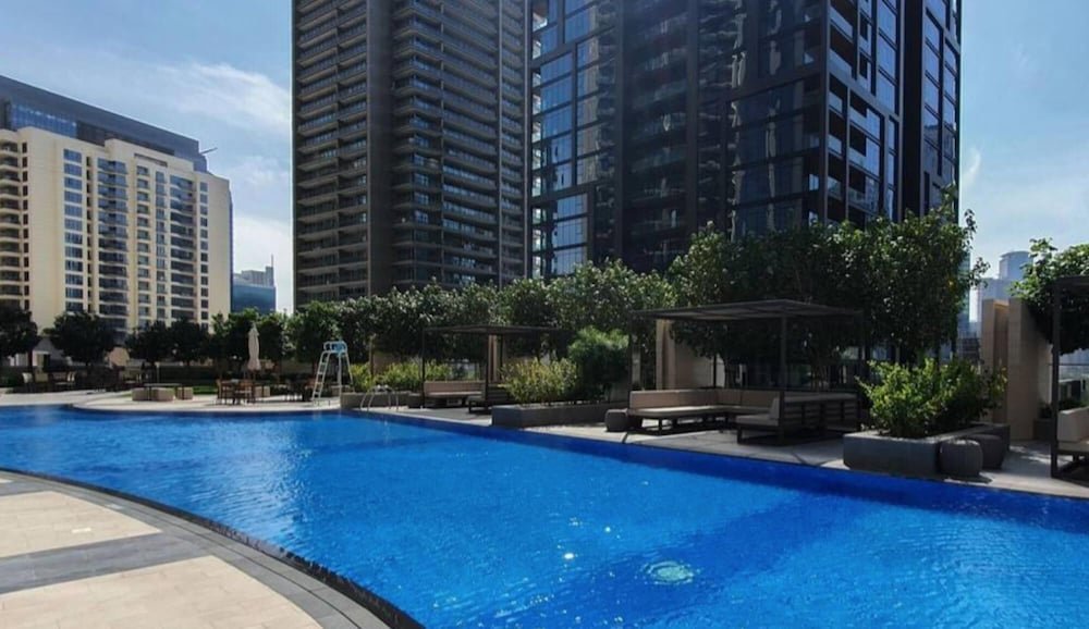 Дубай: Sea View Style and Beach Vibes 1 BR