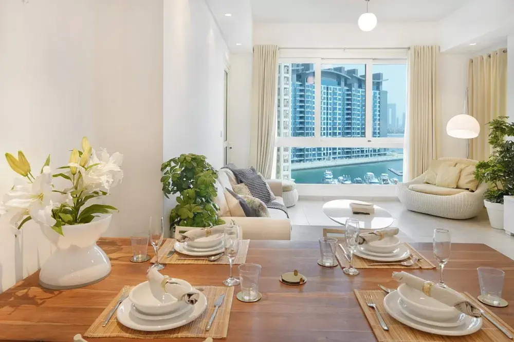 Дубай: Modern and Airy 2BR in Palm Jumeirah