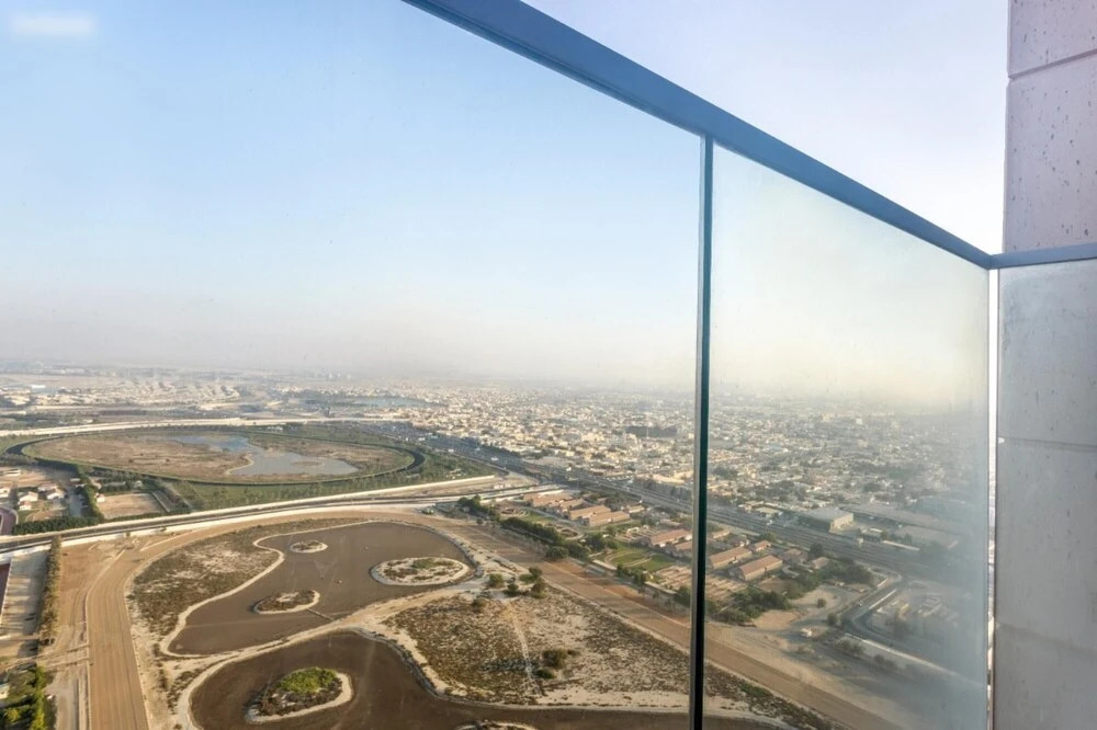 Дубай: Luxury 2B Apt Al Habtoor Amna Tower