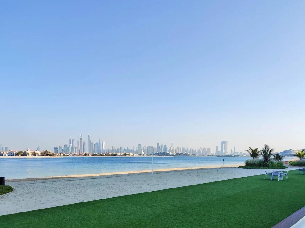 Дубай: Pvt Beach The8 in Dubai