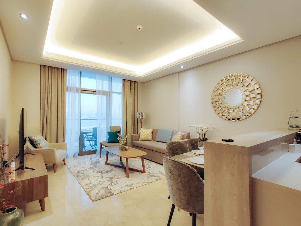 Дубай: Pvt Beach The8 in Dubai